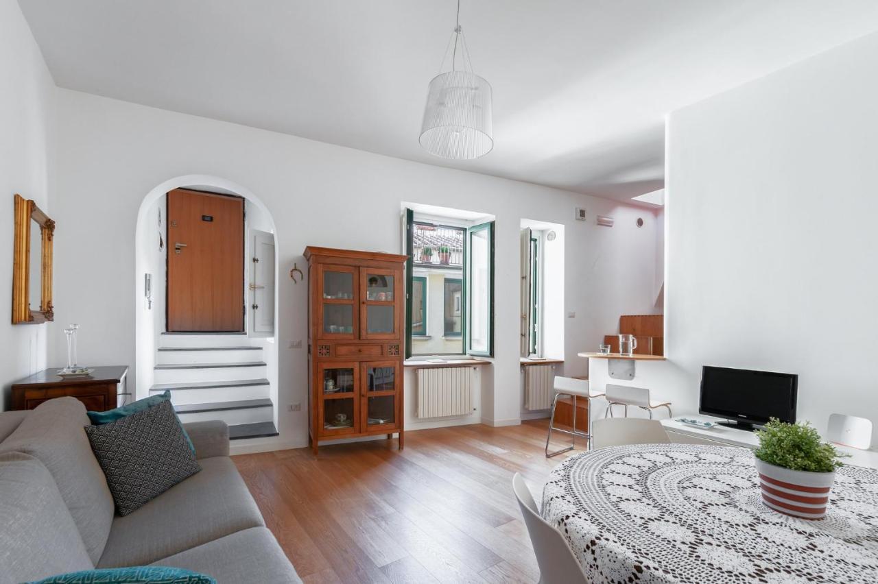 Casa Flo Con Terrazza E Ascensore Салерно Екстериор снимка