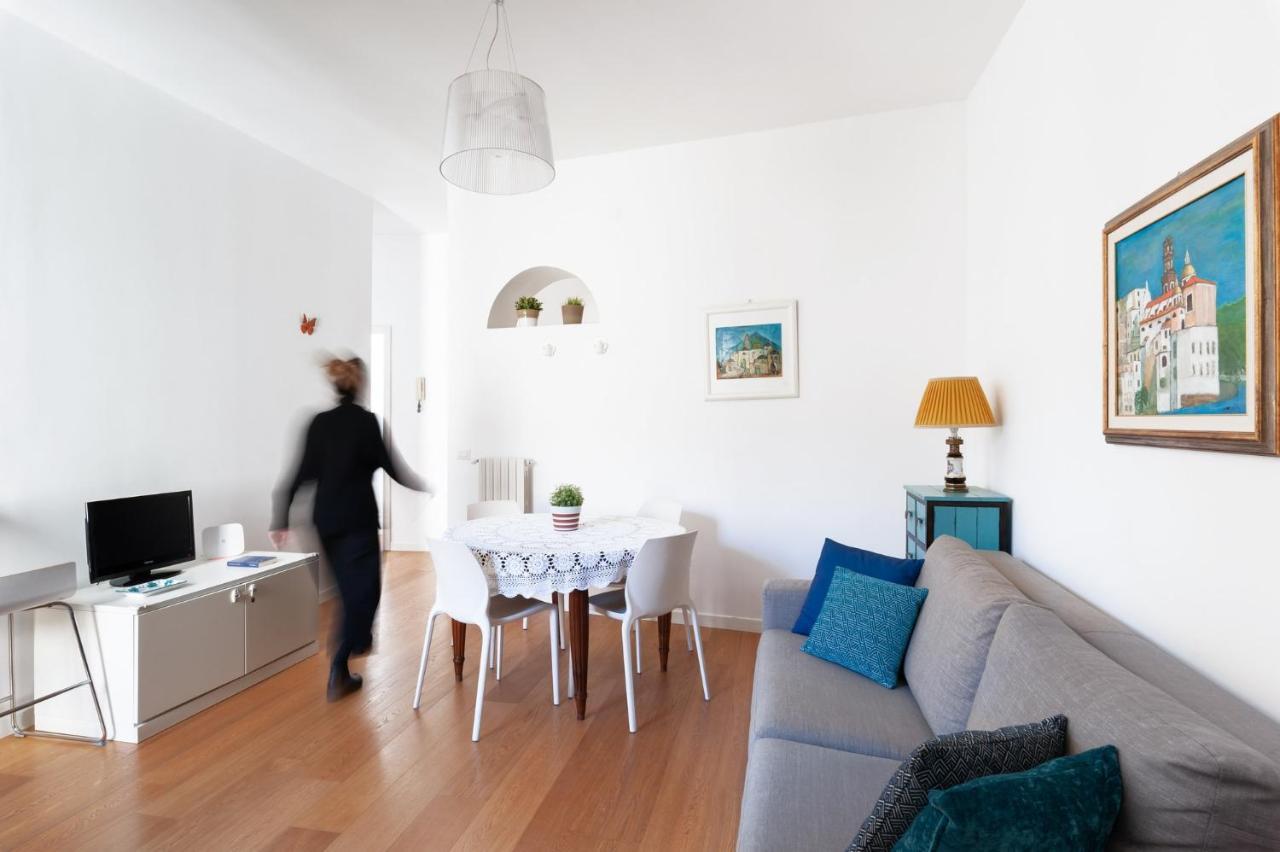 Casa Flo Con Terrazza E Ascensore Салерно Екстериор снимка