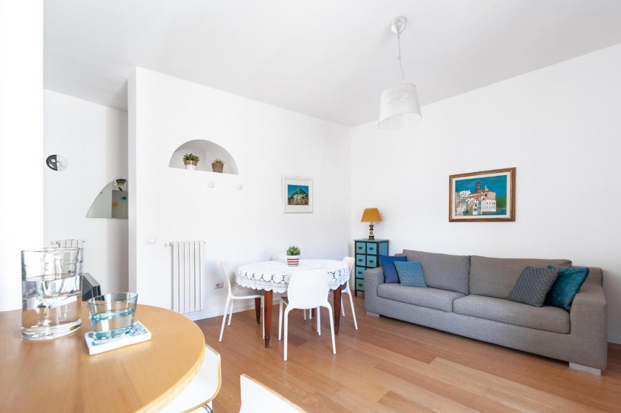 Casa Flo Con Terrazza E Ascensore Салерно Екстериор снимка