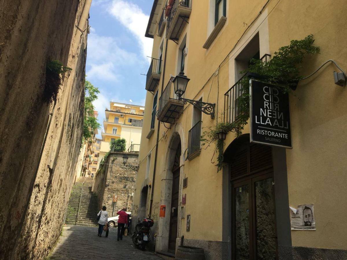 Casa Flo Con Terrazza E Ascensore Салерно Екстериор снимка